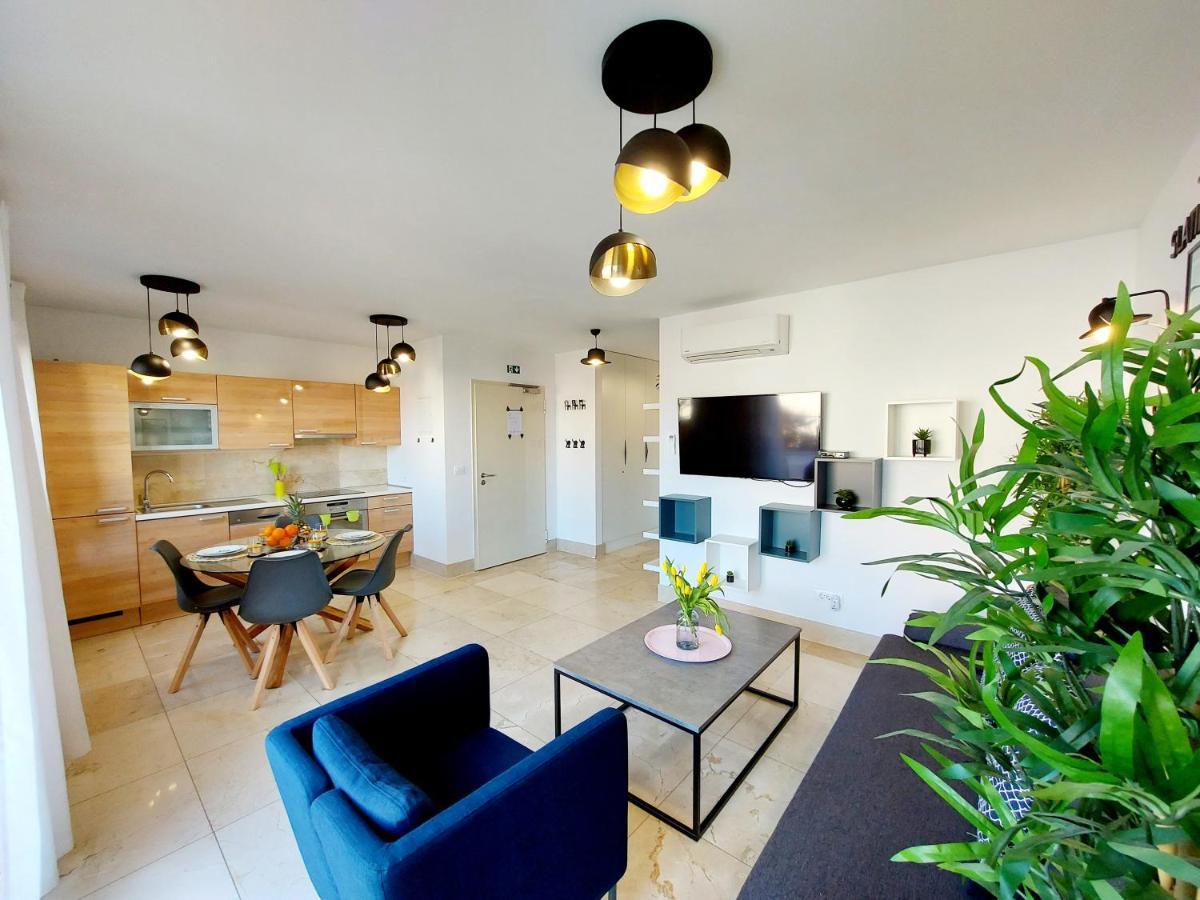 Apartment Livia Slatine Bagian luar foto